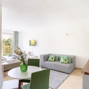 https://como-lake-nest.it-lombardy.com
